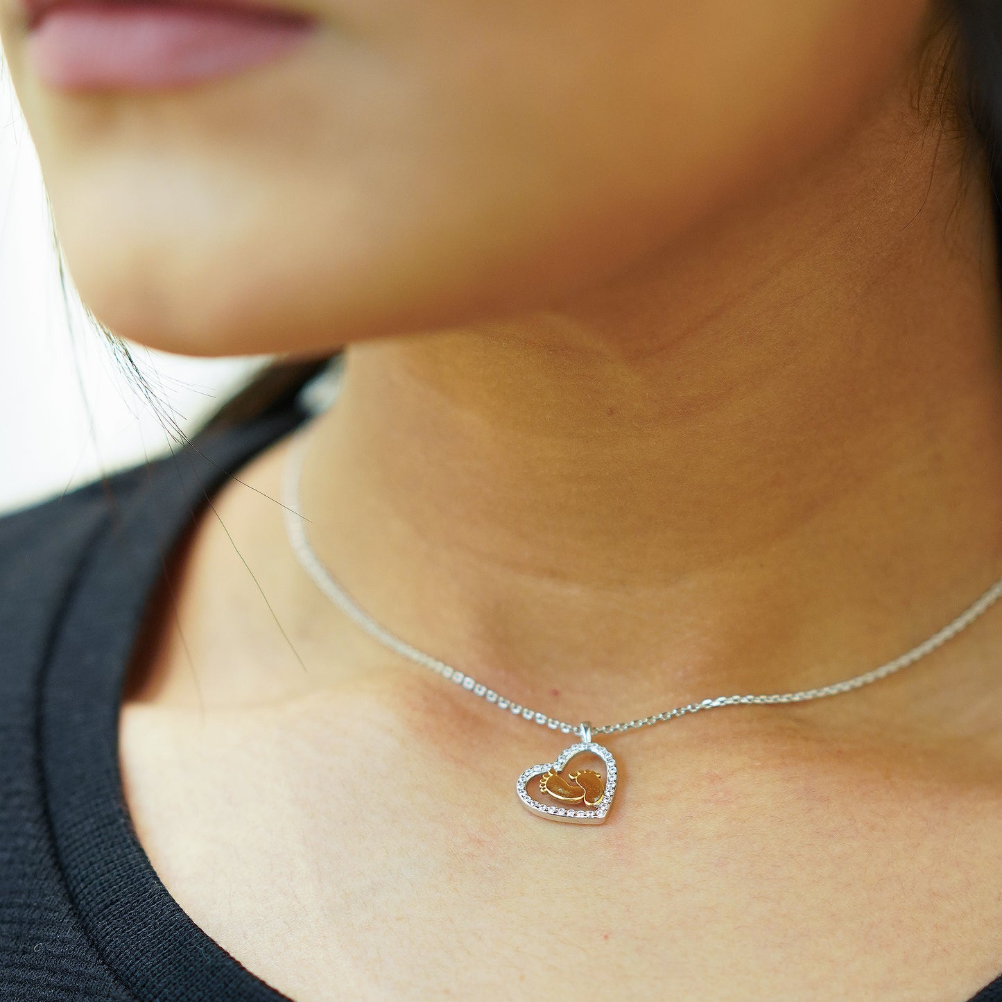 VINTIO Baby Feet Necklace Expecting Mom Gift